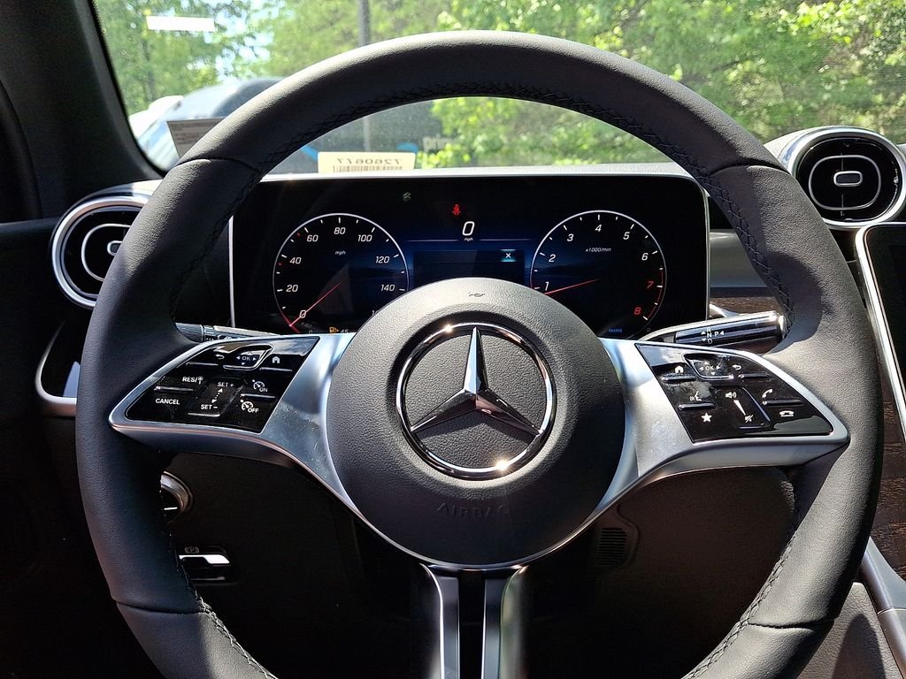 New 2026 Polar White Mercedes-Benz GLC 300 image 14