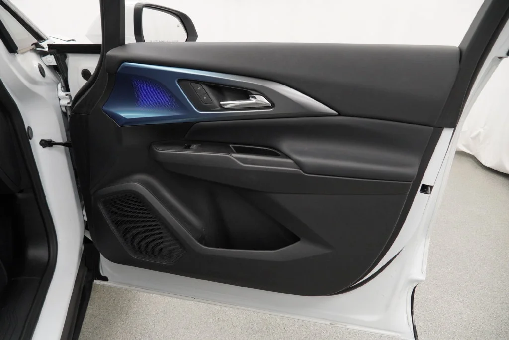 2024 Chevrolet Equinox EV LT - Photo 28