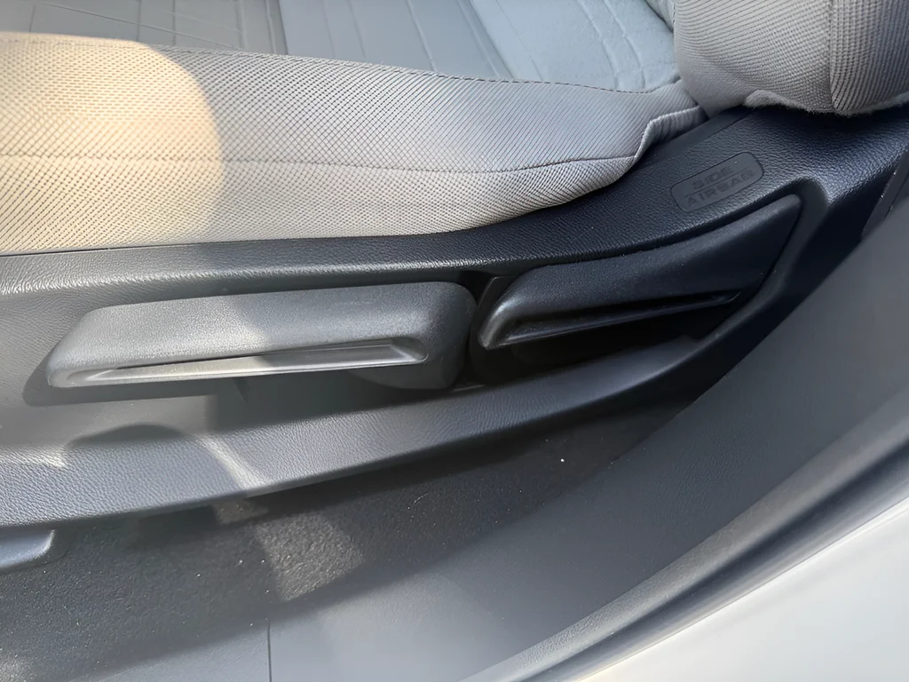 2025 Honda HR-V LX - Photo 10