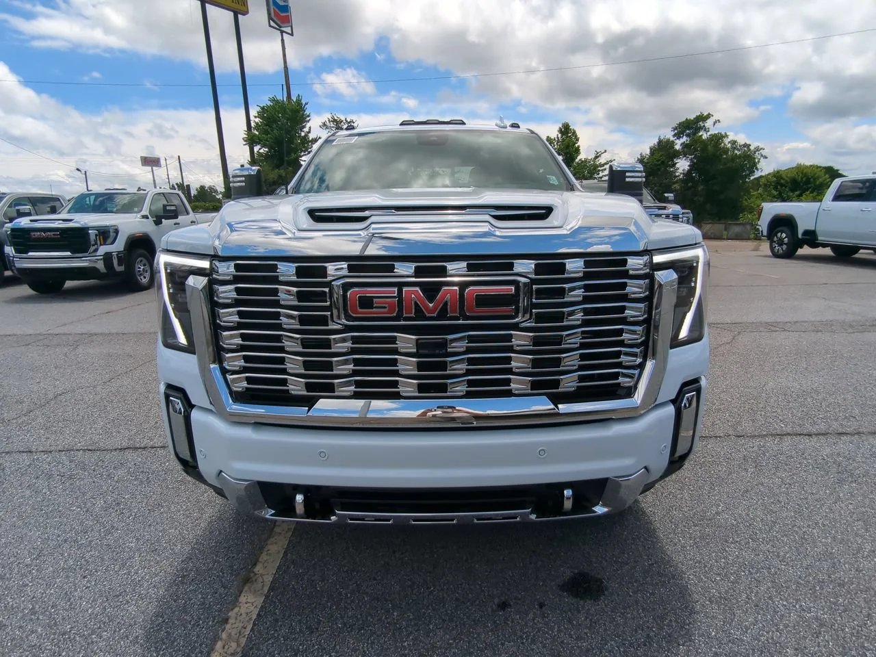 2026 GMC Sierra 3500HD Denali - Photo 8