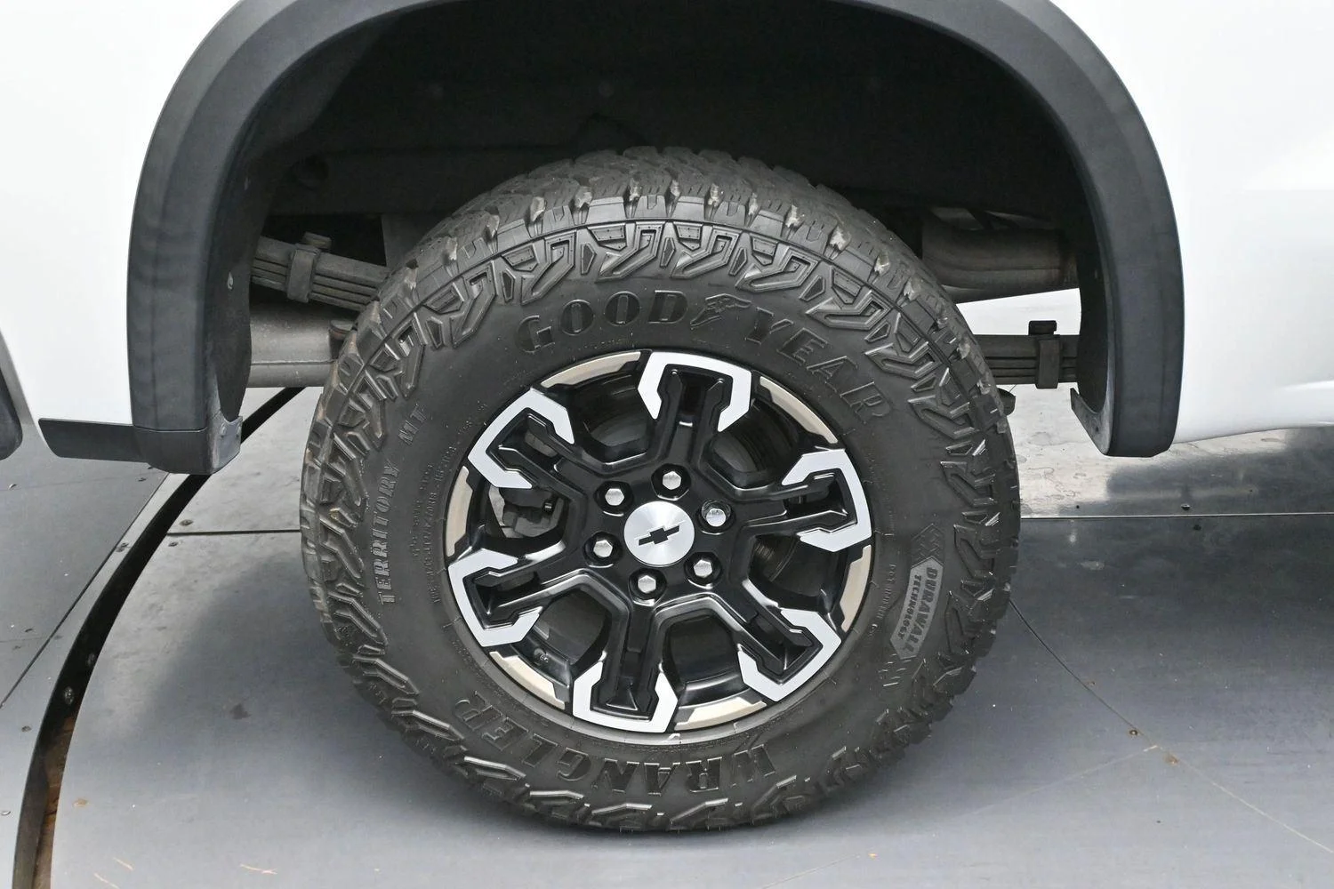 Used 2023 Summit White Chevrolet ZR2 image 34