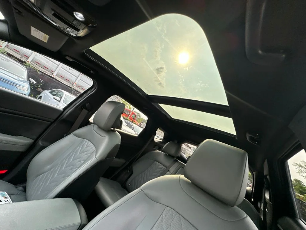 Used 2023 Black Kia X-Line image 12