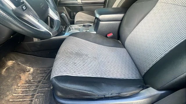 Used 2017 White Toyota SR5 image 19