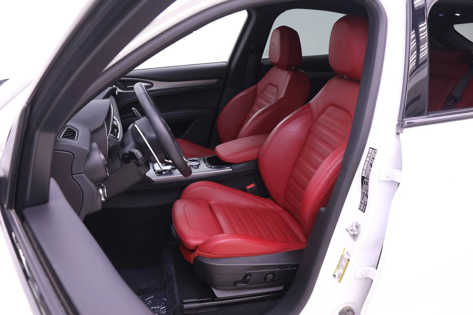 Certified Used 2024 White Alfa Romeo Veloce image 7
