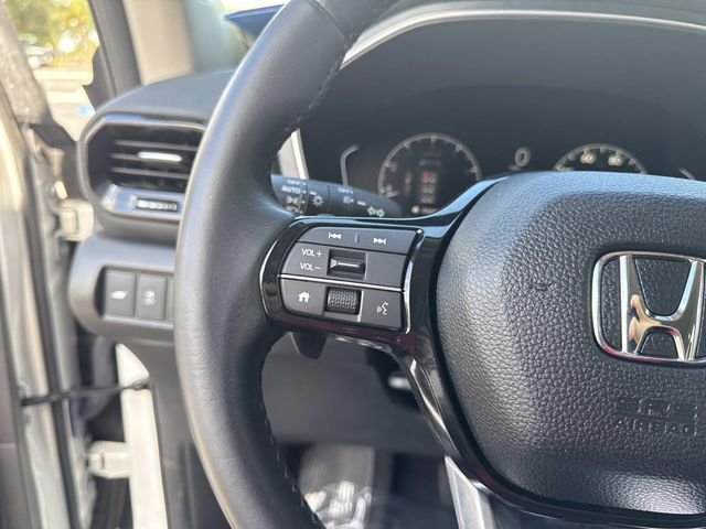 Used 2024 White Honda Touring image 32