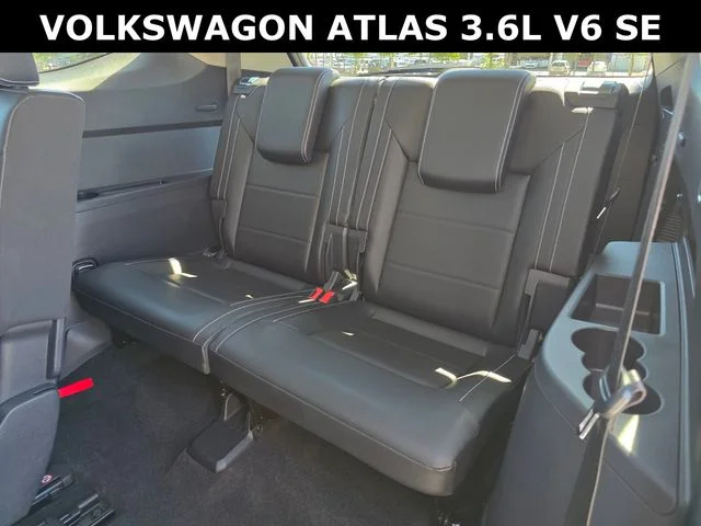 2023 Volkswagen Atlas SE w/Tech - Photo 18