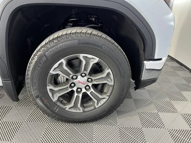 New 2026 Glacier White Tricoat GMC SLT image 46