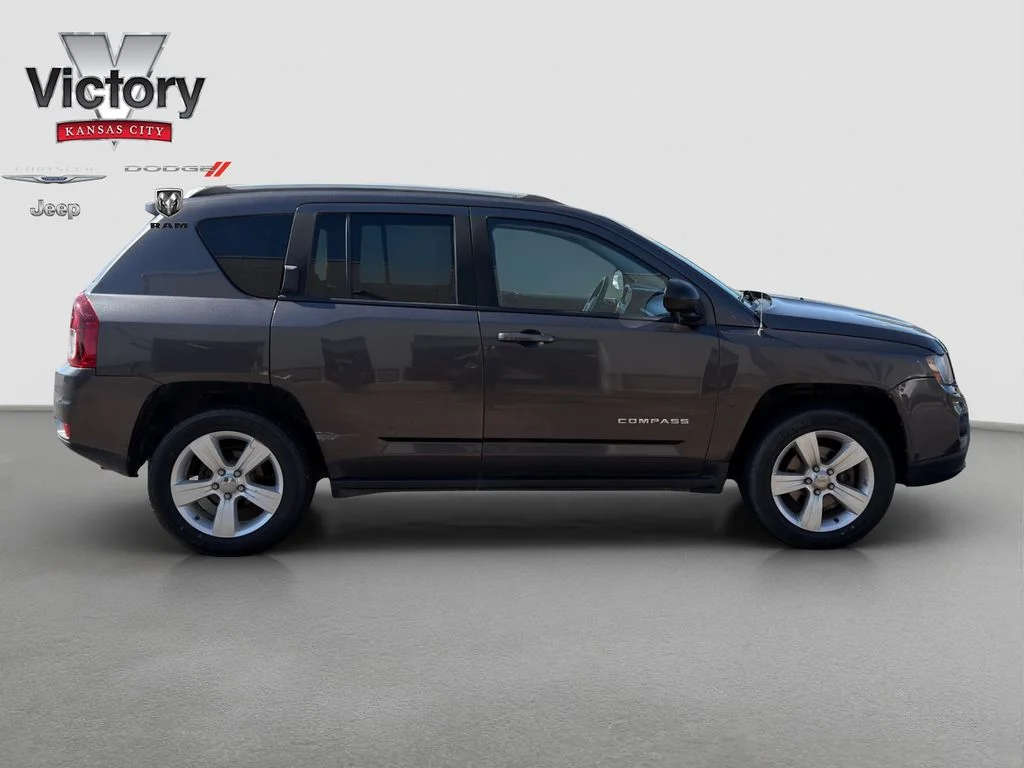 Used 2016 Gray Jeep Sport image 8