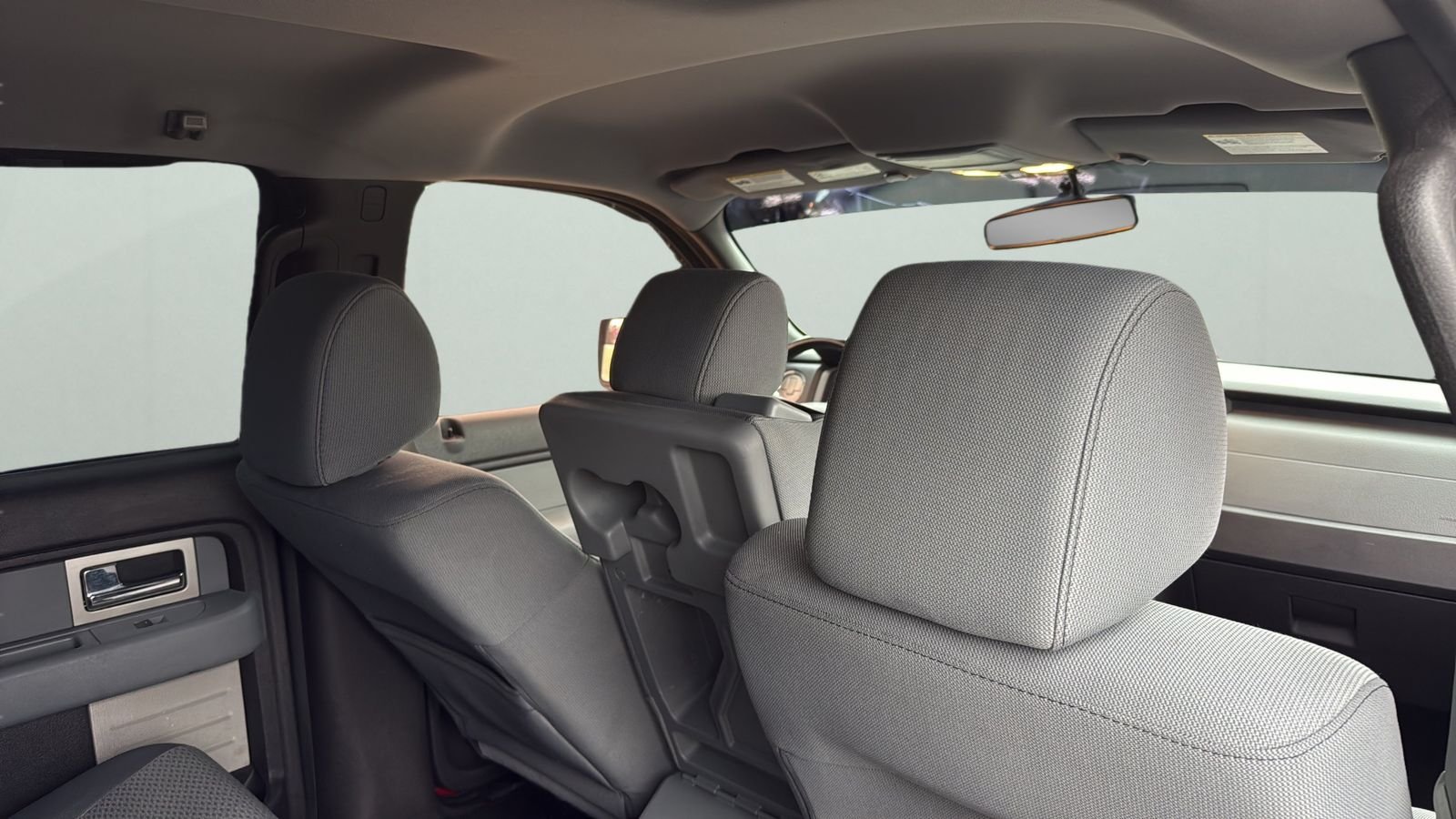 Used 2011  Ford XLT image 27