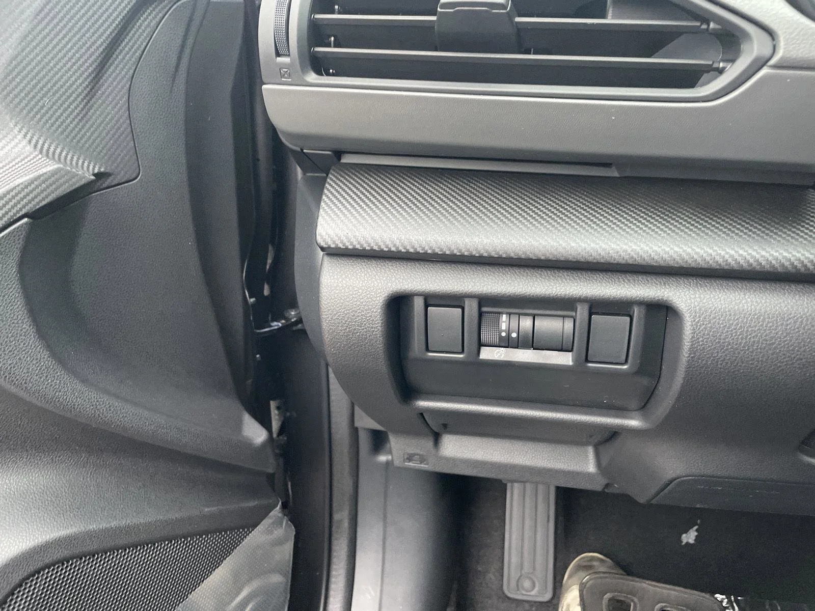 New 2026 Magnetite Gray Metallic Subaru Premium image 13