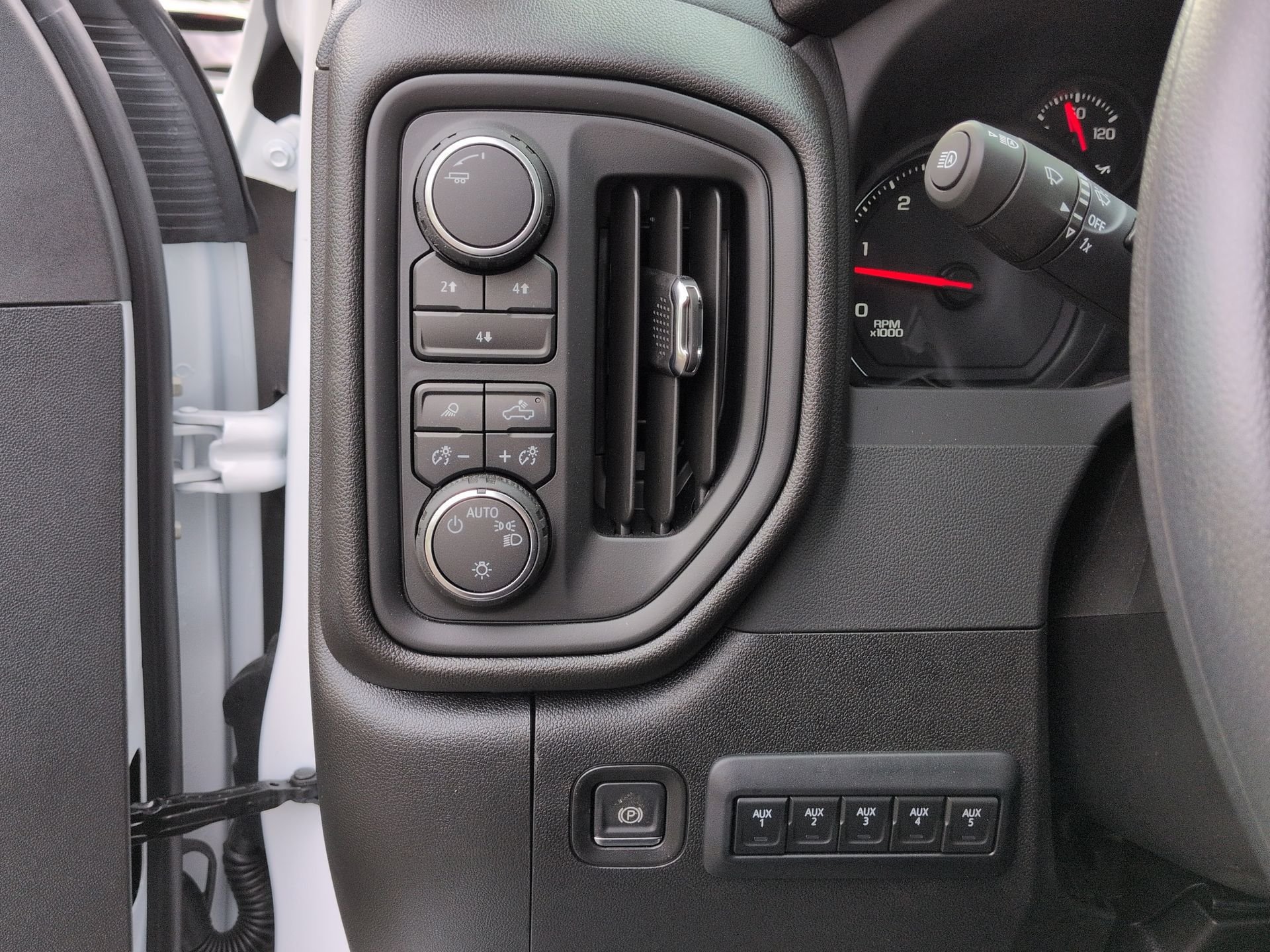 New 2025 Summit White Chevrolet Work Truck image 50