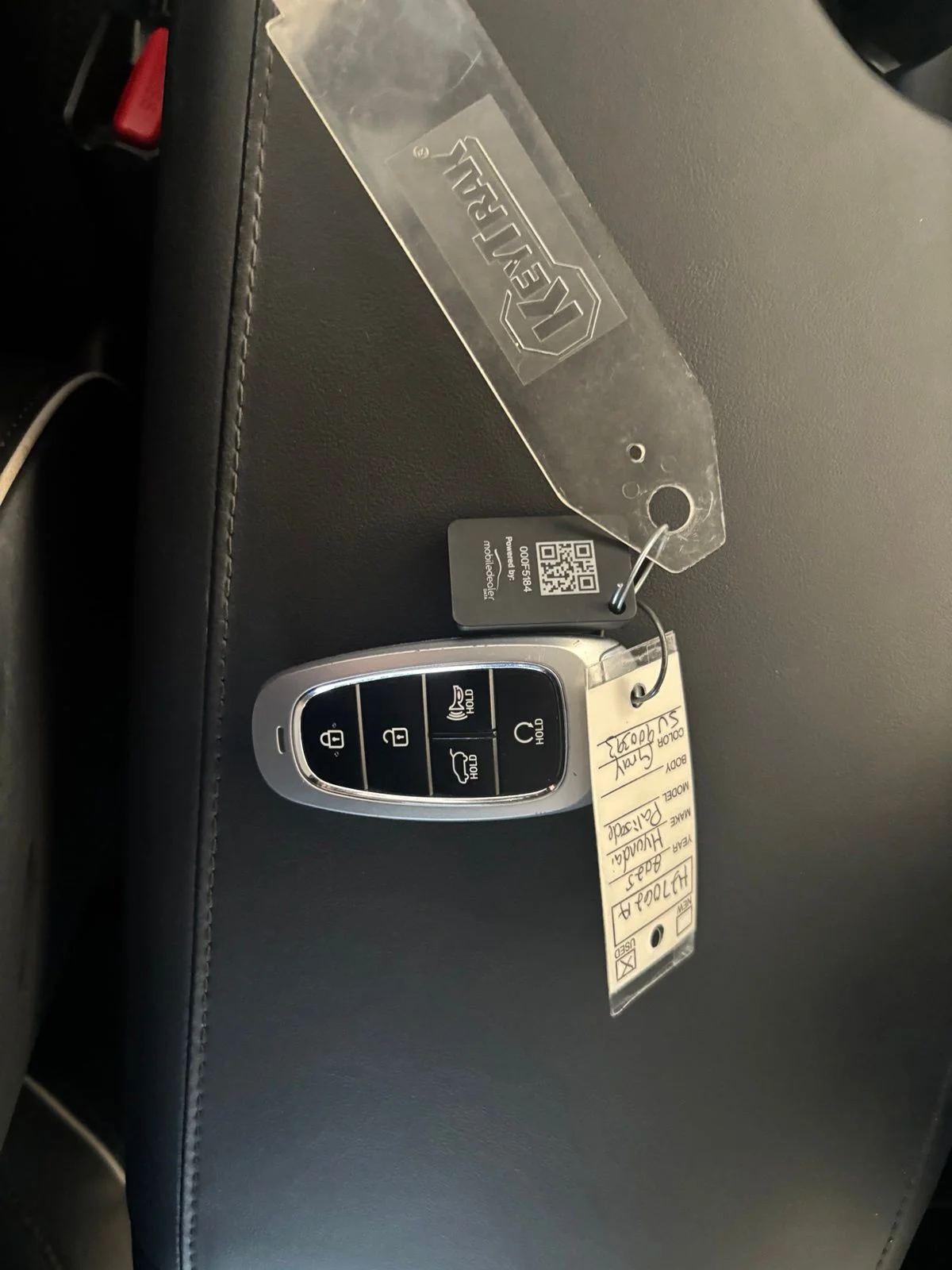 Used 2025 Gray Hyundai SEL image 13