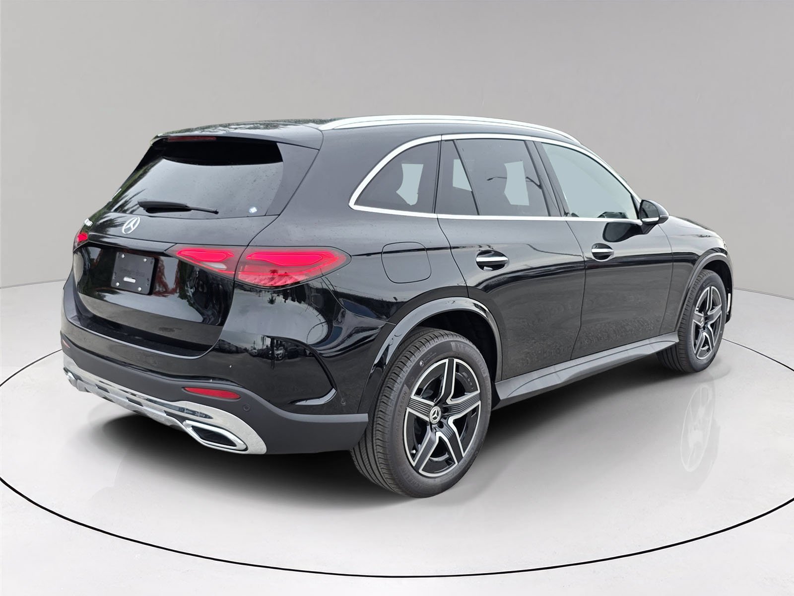 New 2026 Black Mercedes-Benz GLC 300 image 31