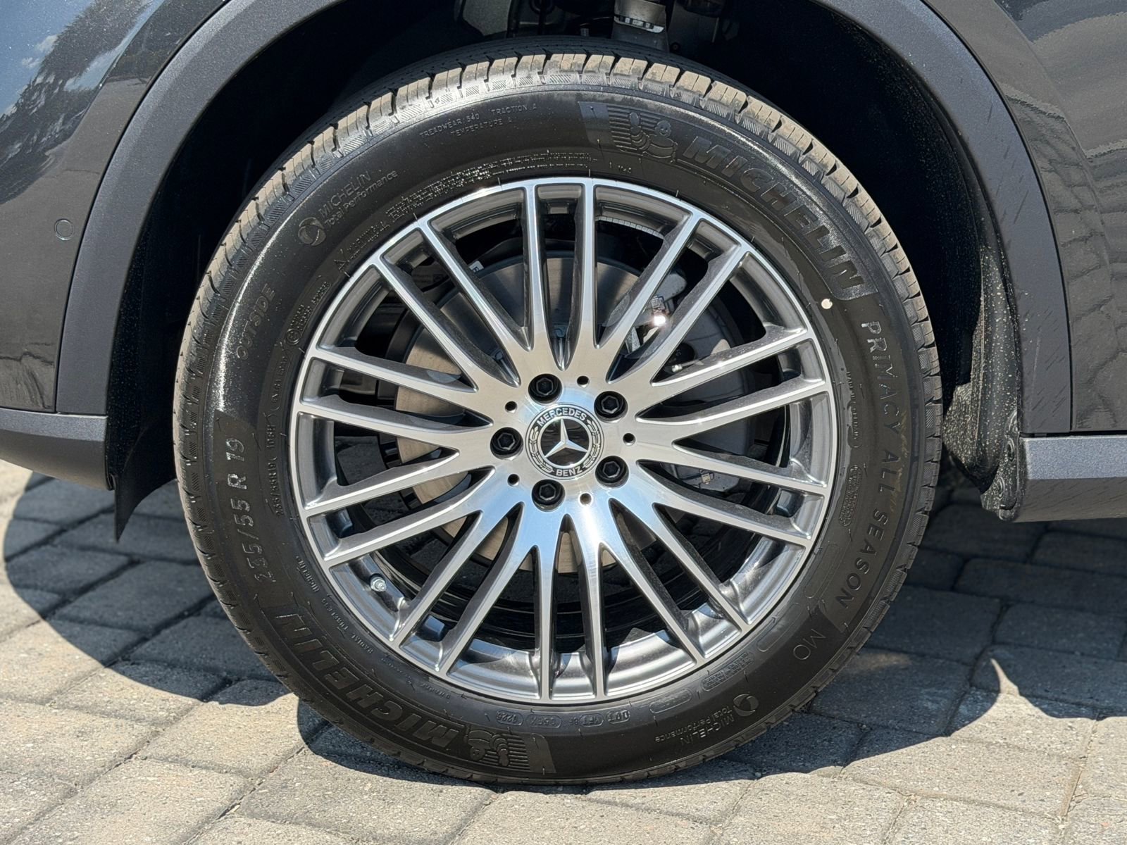 New 2026 Graphite Gray Metallic Mercedes-Benz GLC 300 image 38