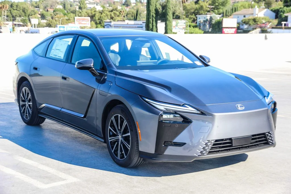 New 2026 Cloudburst Gray Lexus ES 350e PREMIUM image 3