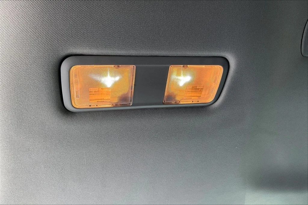 Used 2021 Silver Toyota XLE image 11