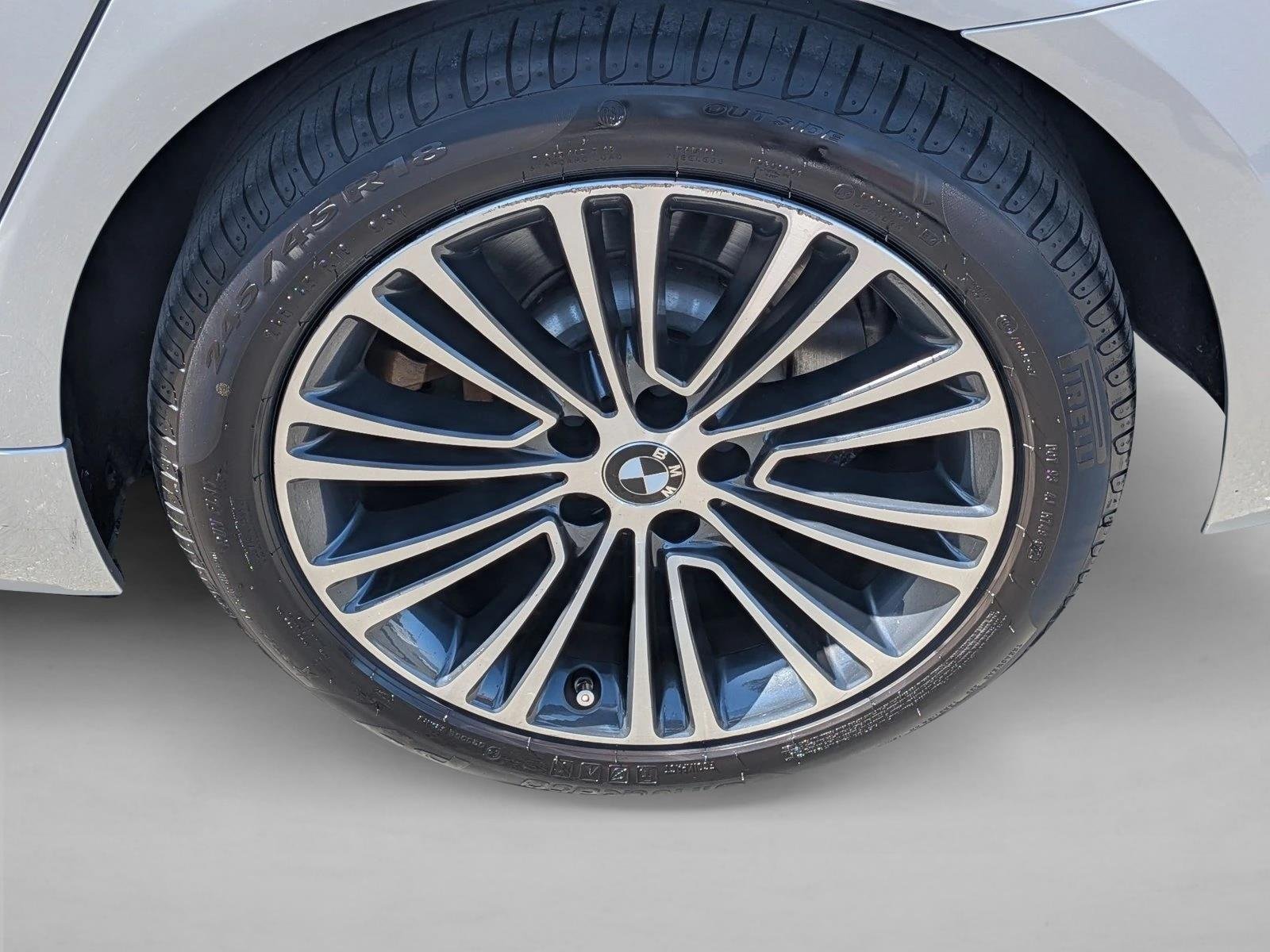 Used 2018 Glacier Silver Metallic BMW 530i image 22