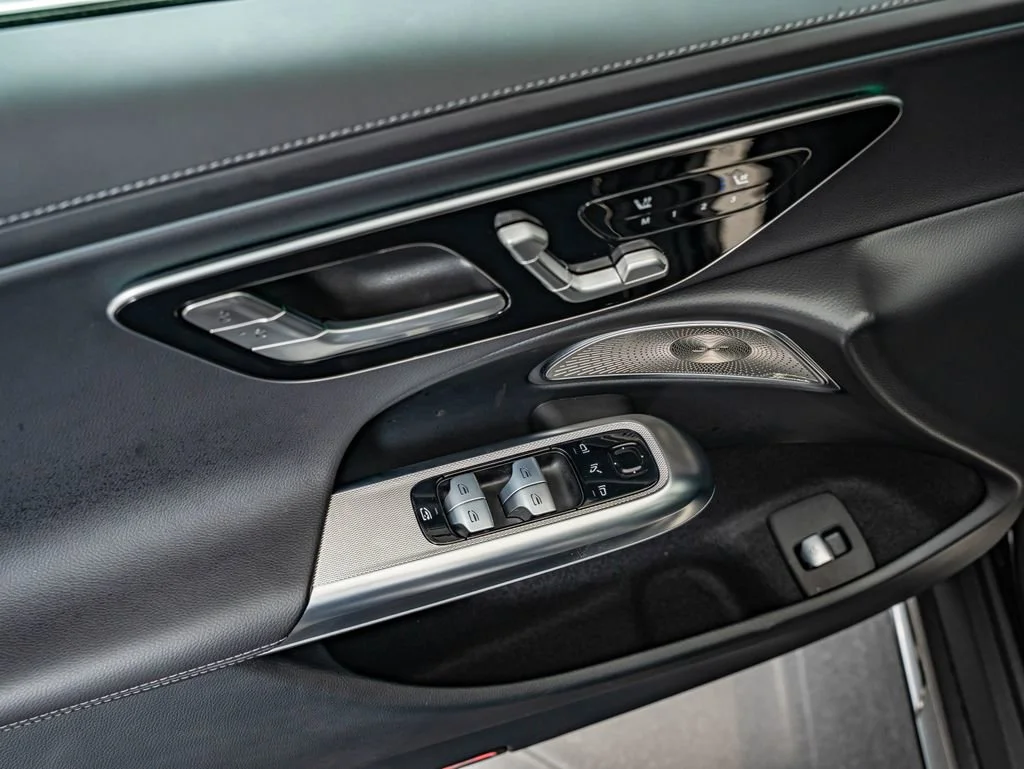 Used 2017 Magnetic Metallic Ford SE image 60