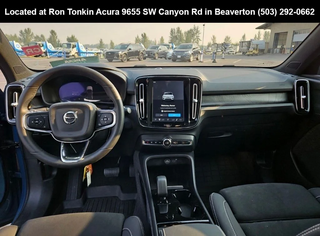 Used 2024 Fjord Blue Metallic Volvo Twin Plus image 9