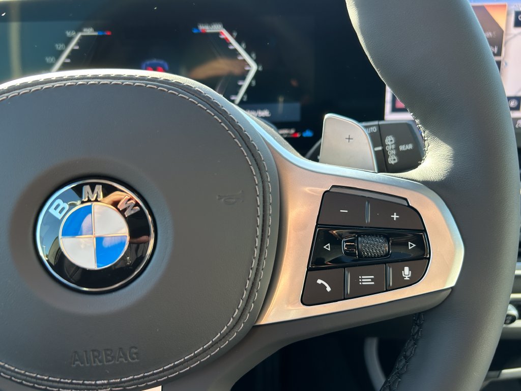 New 2027 Tanzanite Blue II Metallic BMW xDrive40i image 20