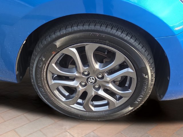 Used 2020 Sapphire Toyota LE image 18
