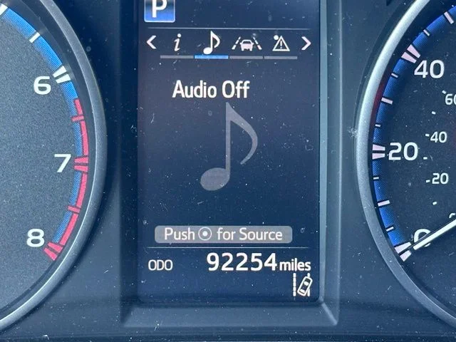 Used 2017 White Toyota XLE image 14