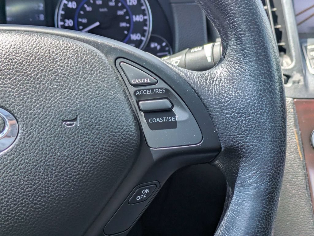 Used 2011 Gray INFINITI Journey image 23
