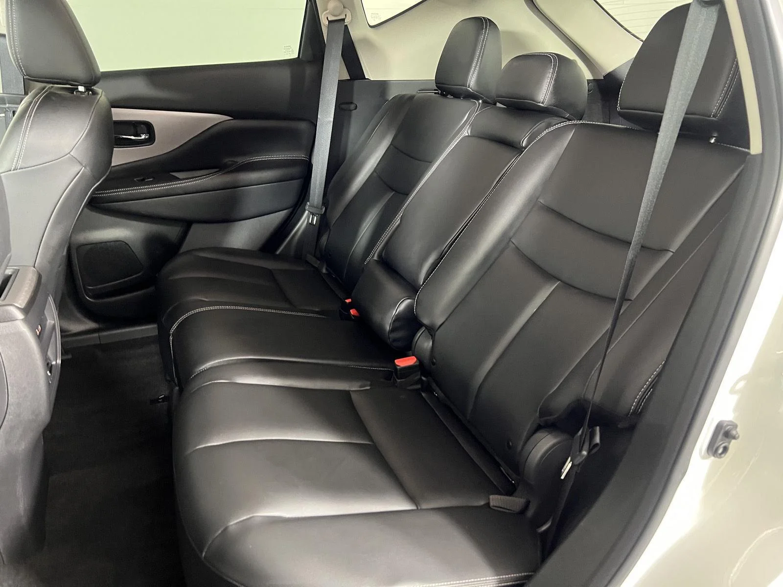 Used 2024 Pearl White Tricoat Nissan SV image 23