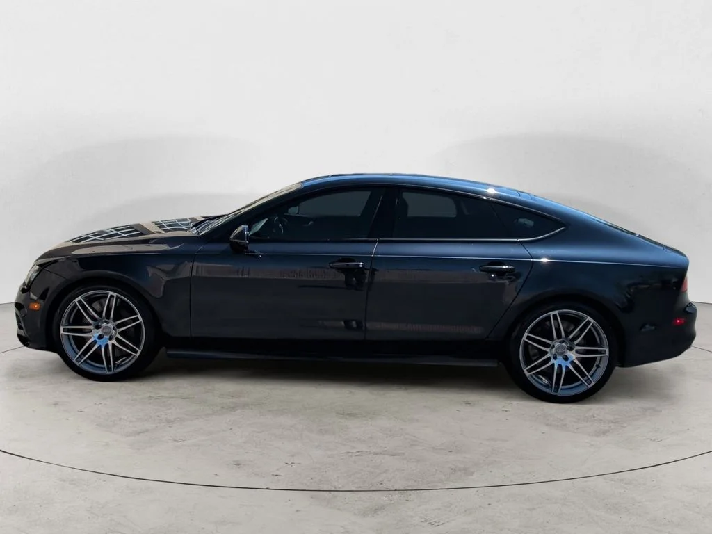 Used 2014 Blue Audi 4.0T Prestige image 2