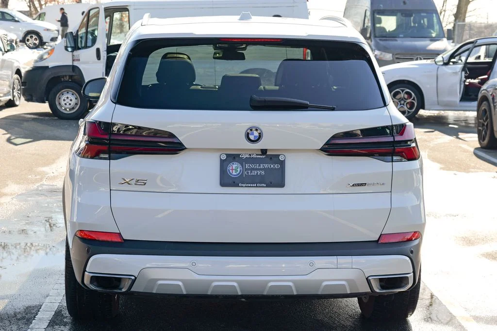 Used 2024 Alpine White BMW xDrive50e image 6