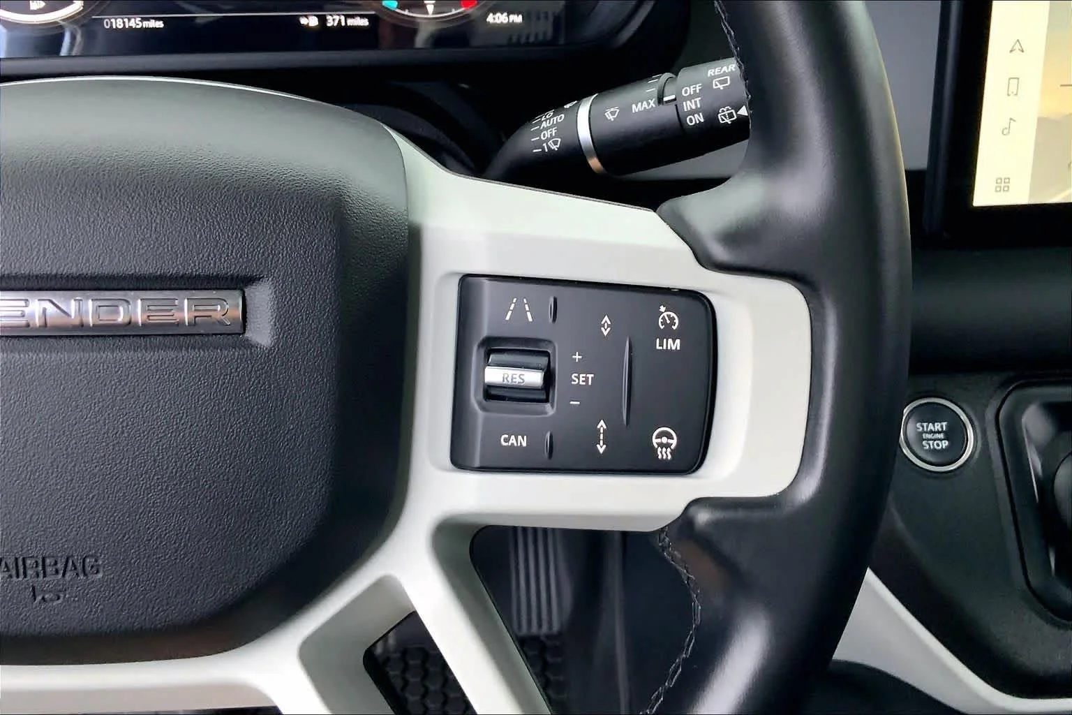 Used 2024 Fuji White Land Rover S image 25