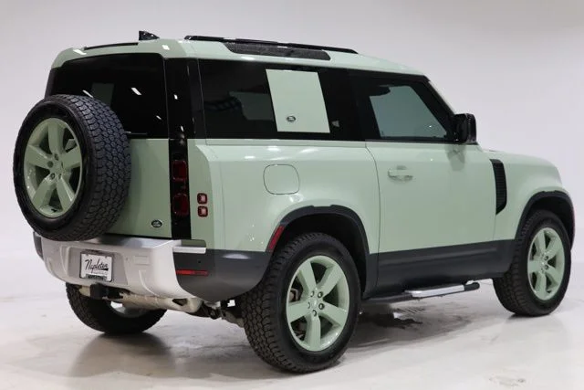 Used 2023 Grasmere Green Land Rover 75th Edition image 7