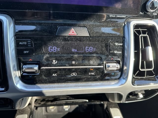 Used 2023 Silver Kia SX image 19