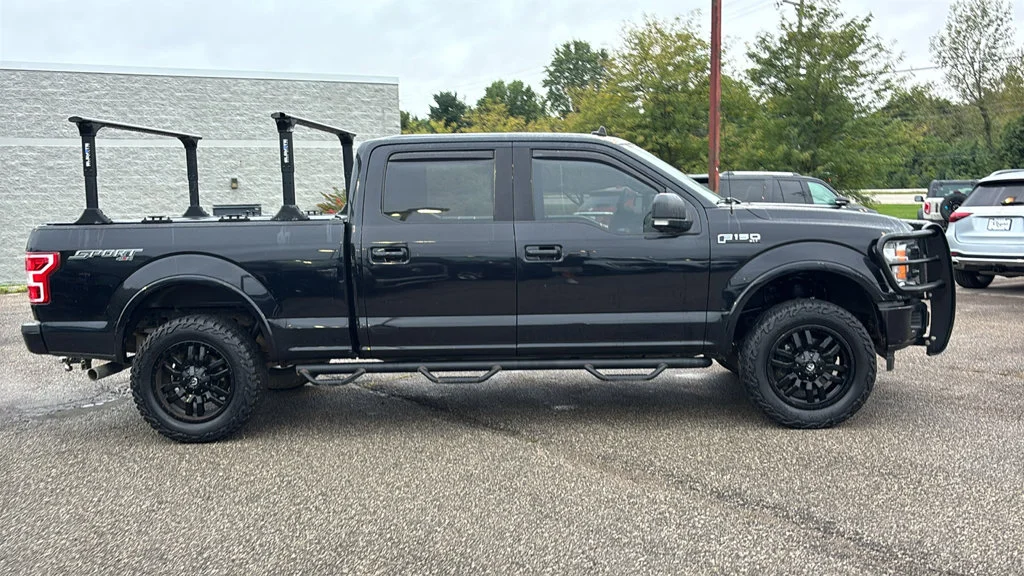 Used 2020 Black Ford XLT image 26