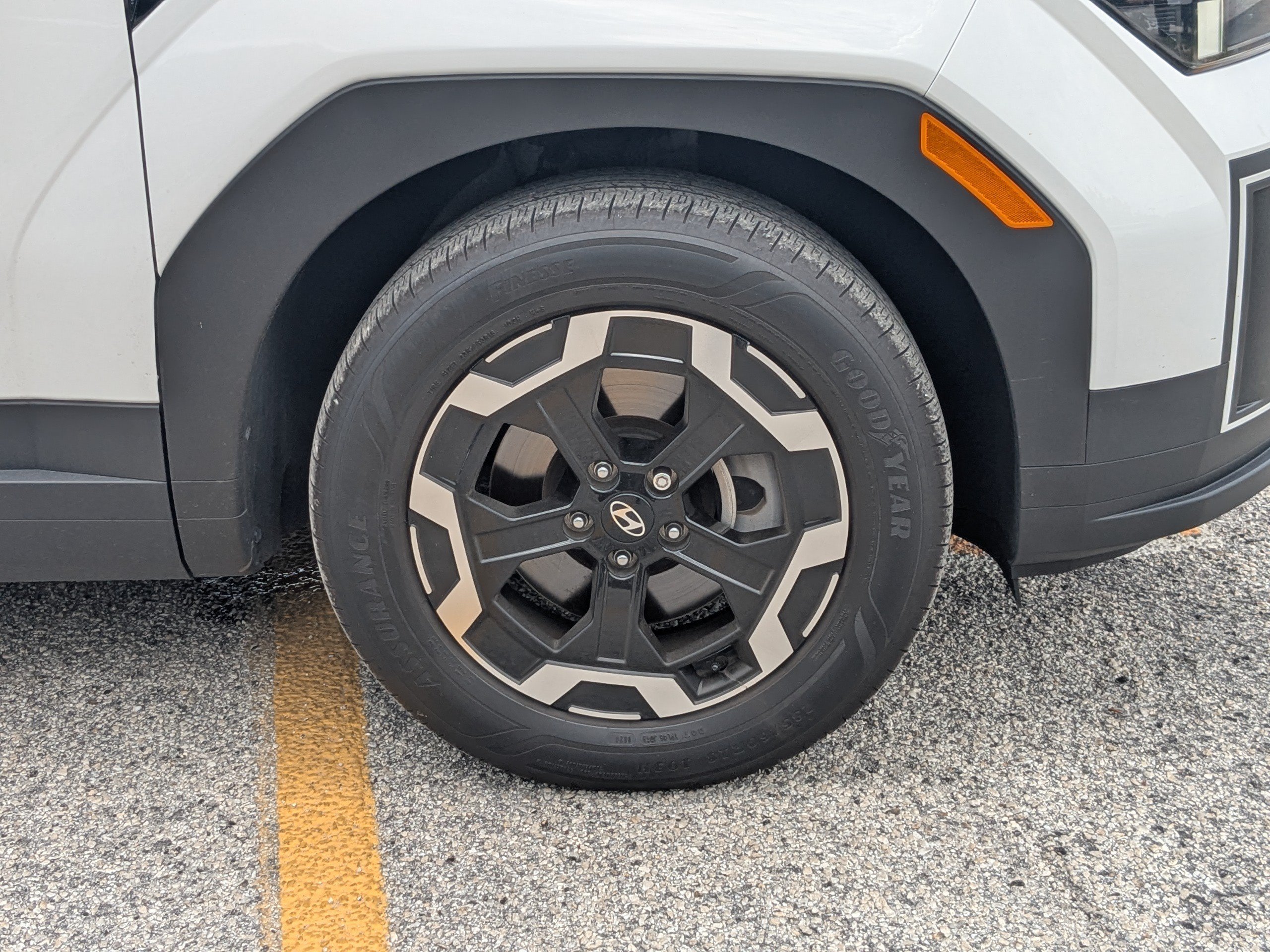 2024 Hyundai Santa Fe SE - Photo 11