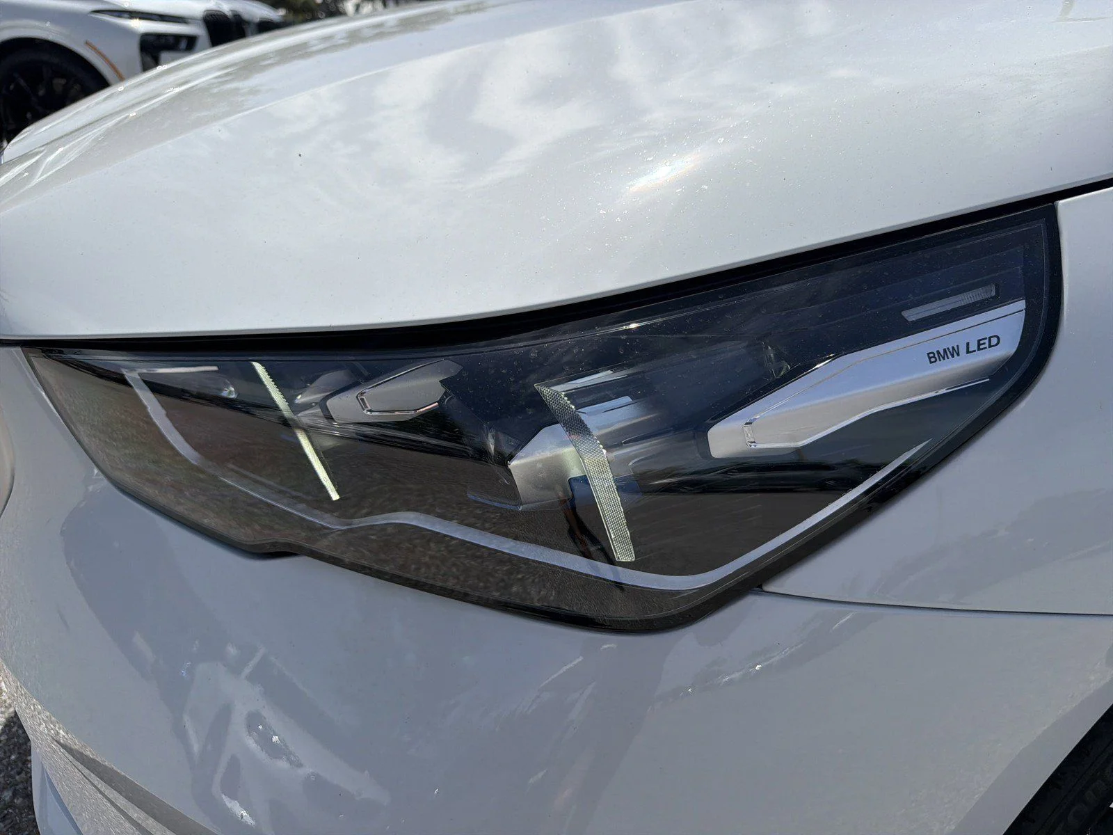 New 2027 Alpine White BMW 530i xDrive image 9
