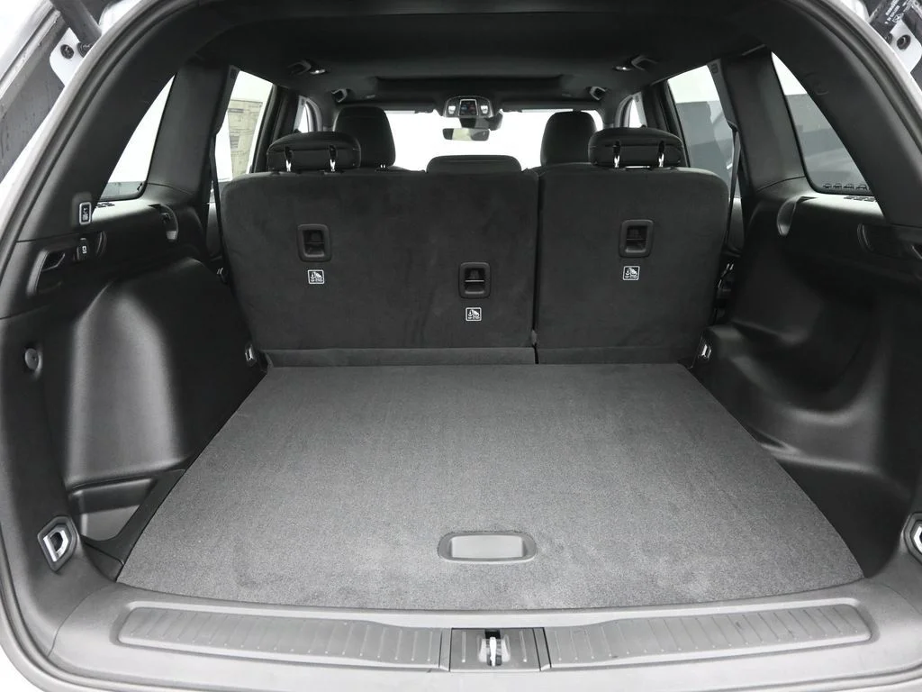 New 2025 Silver Jeep Laredo X image 11