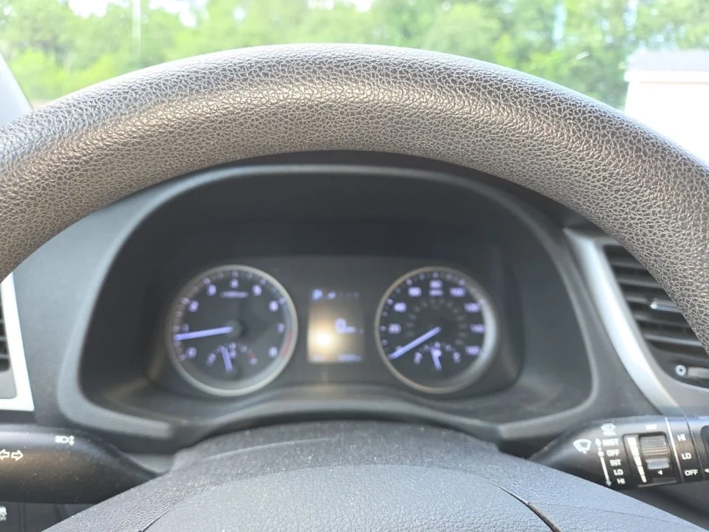 Used 2017 Orange Hyundai SE image 11