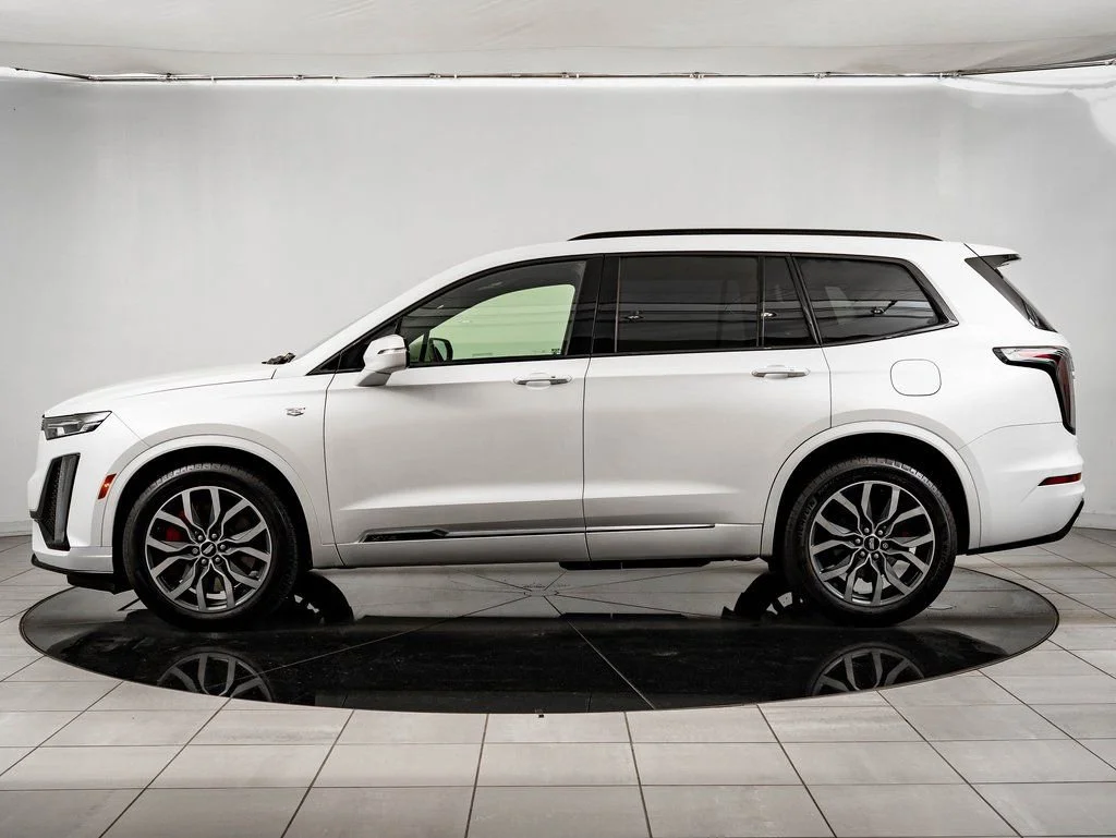 Used 2023 White Cadillac Sport image 11