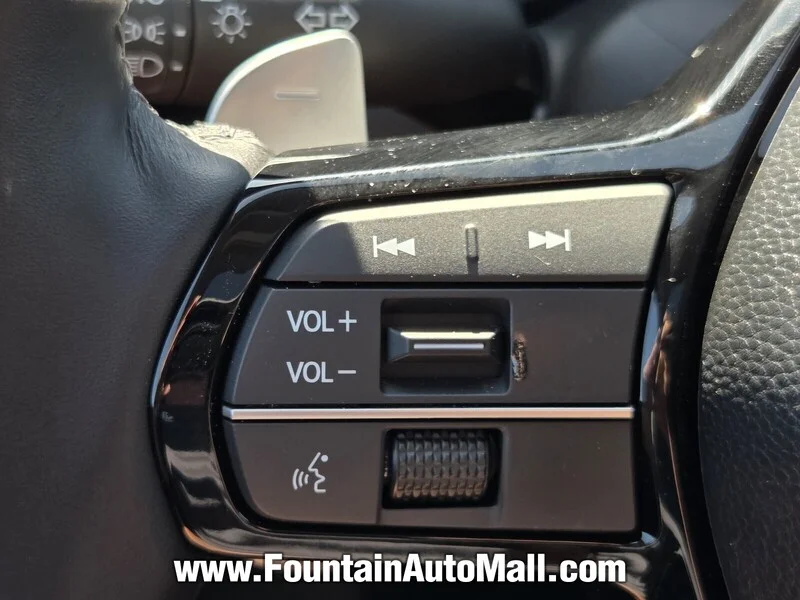 Used 2025 Solar Silver Acura AWD image 20