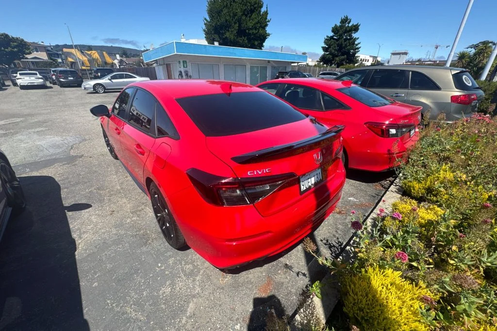 Certified Used 2025 Rallye Red Honda  image 5
