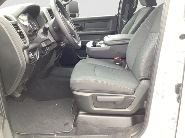 New 2026 Bright White Clearcoat Ram BLACK EXPRESS CREW CAB 4X4 8