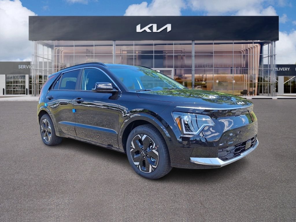 New 2026 Black Kia Wind image 1