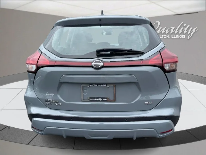 Used 2022 Boulder Gray Pearl Nissan SV image 5