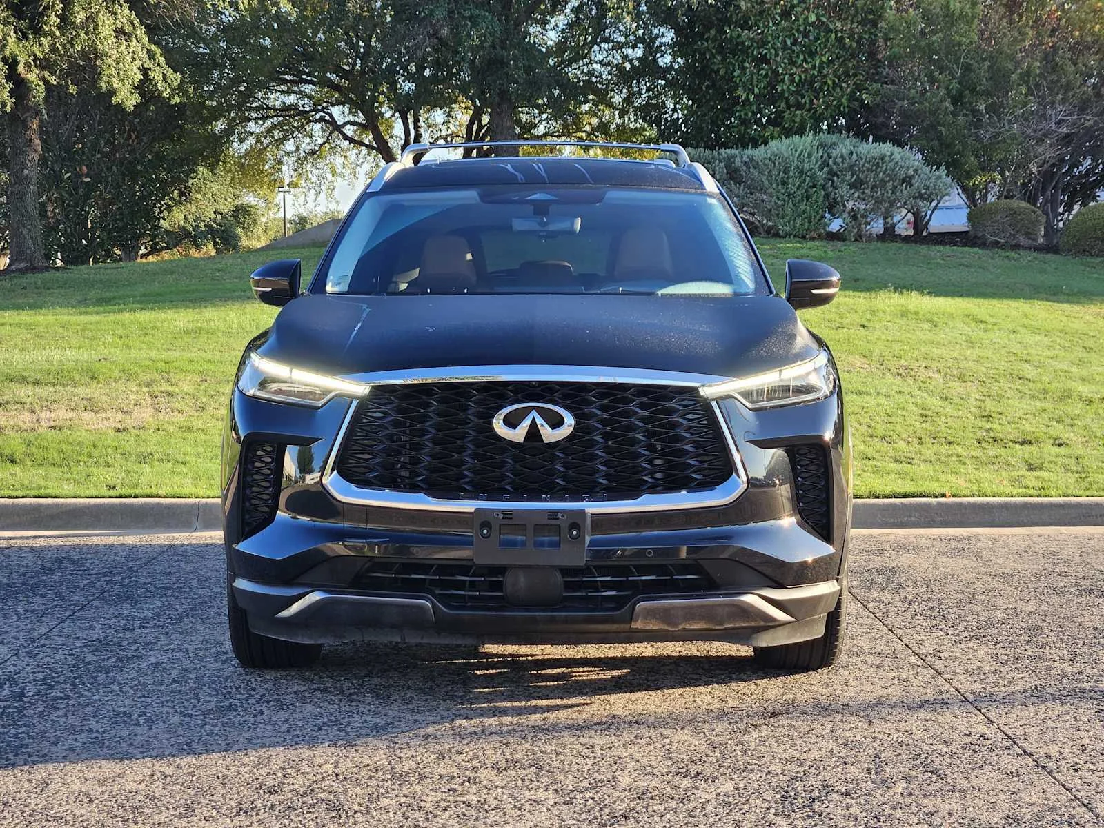 Certified Used 2023 Mineral Black INFINITI SENSORY image 2