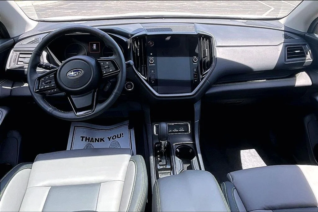 Used 2025 White Subaru Onyx Edition image 18