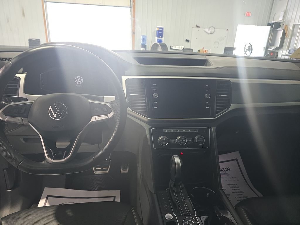 Used 2022 Blue Volkswagen 3.6L V6 SEL Premium R-Line image 15