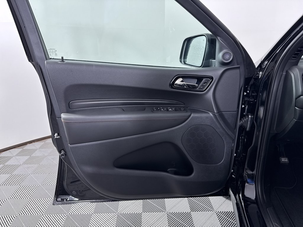 New 2026 Diamond Black Clear-Coat Exterior Paint Dodge GT Plus HEMI V8 image 30