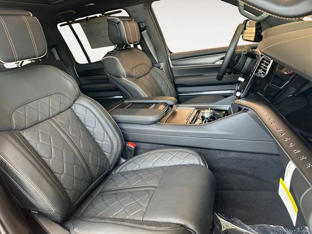 New 2026 High Gloss Black Exterior Paint Jeep Summit Reserve image 14