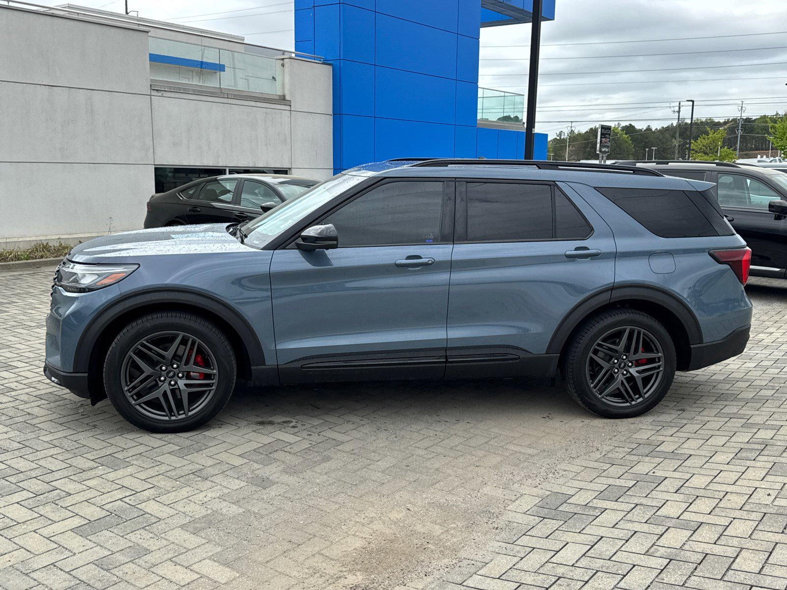 Used 2025 Vapor Blue Ford ST image 4
